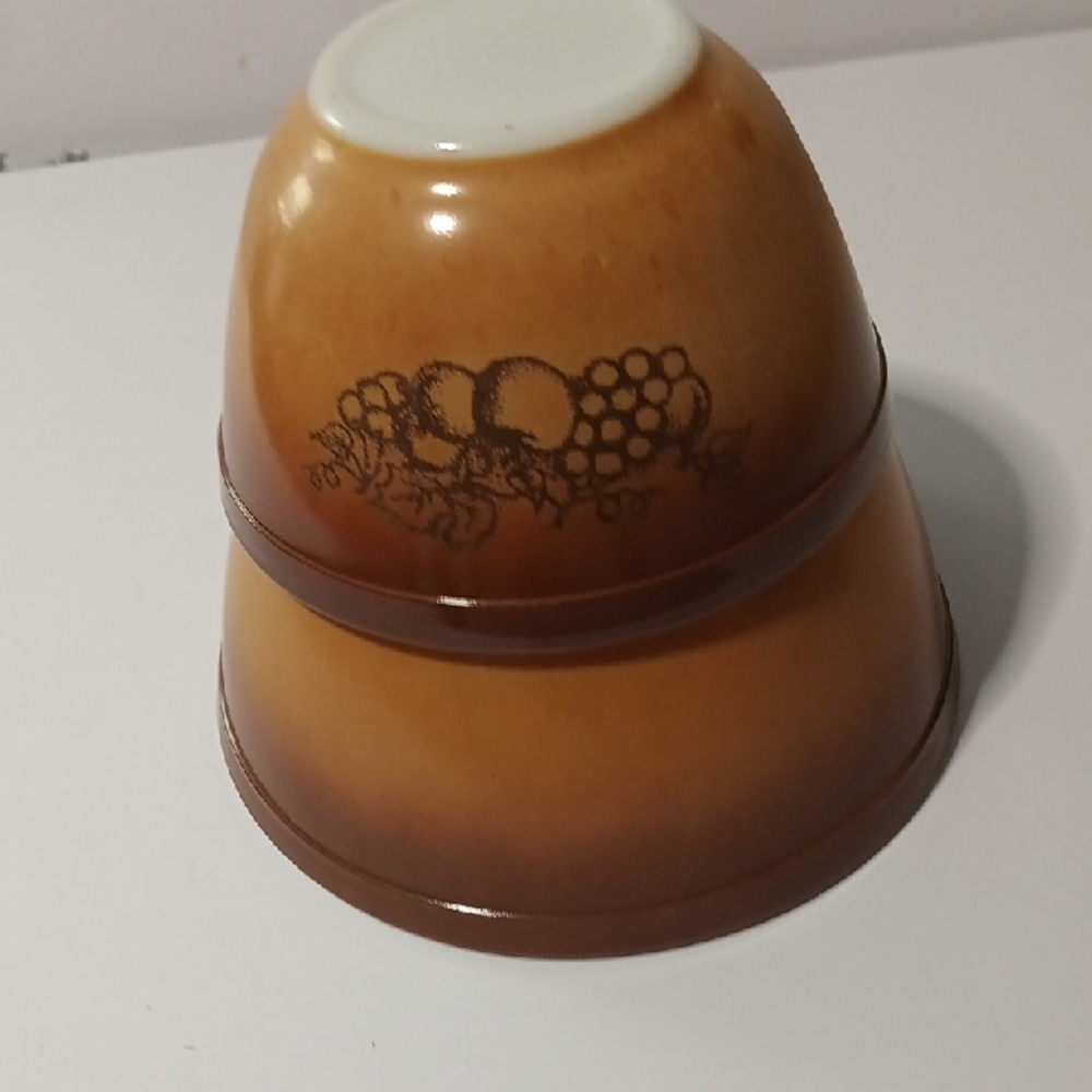 Pyrex Old Orchard Set Of 2 From The 70's